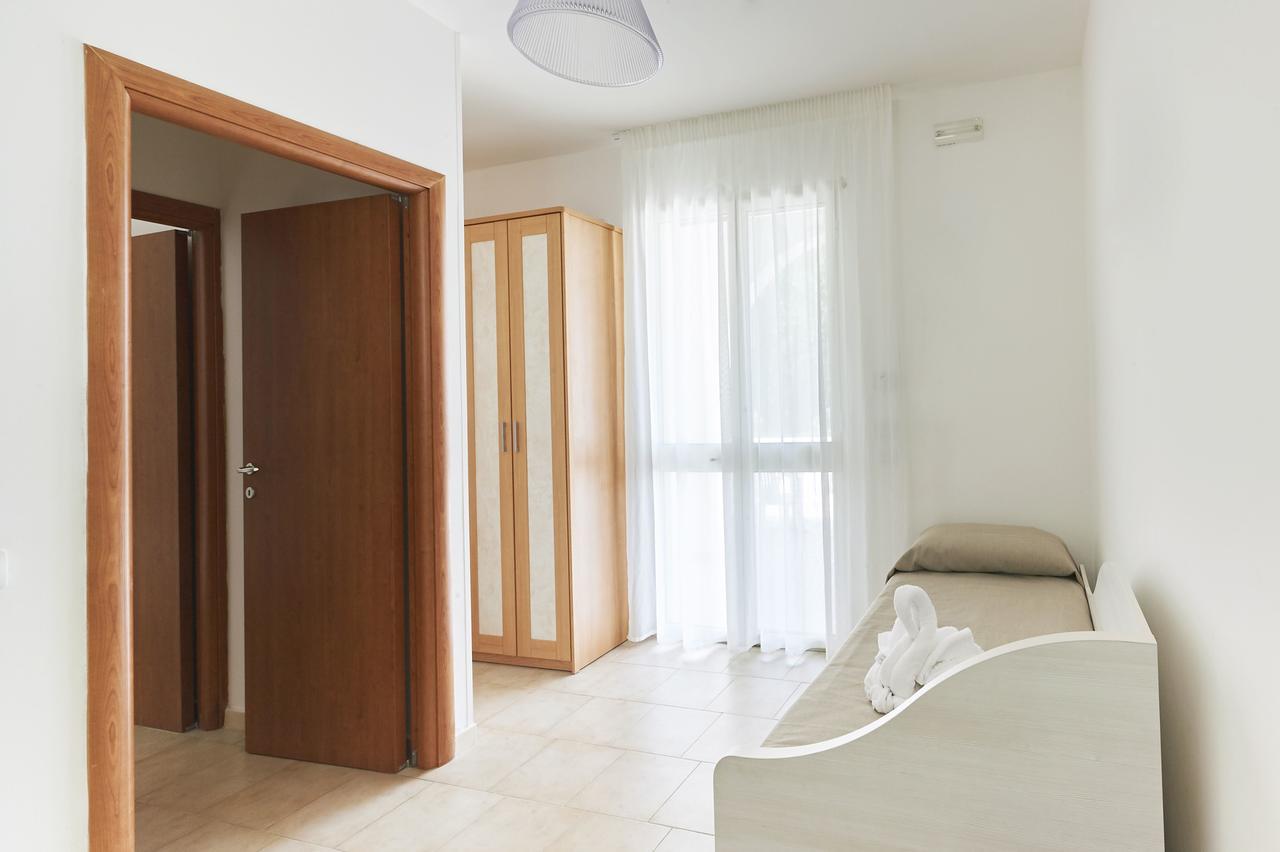 Alba Azzurra - Cdshotels Torre dell'Orso Exterior foto